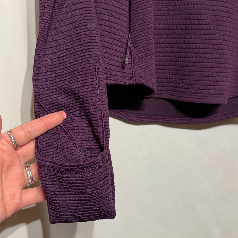 Lululemon Ventscape Hooded Balaclava Long Sleeve Dramatic Magenta Size 2 - Picture 6 of 11